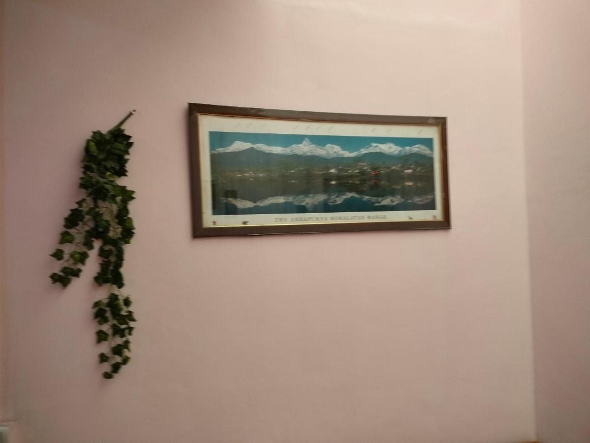 Tsaskan Hotel レー エクステリア 写真